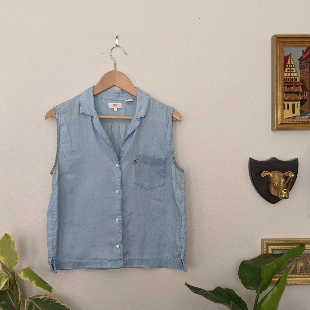 Levi's Chambray Tank